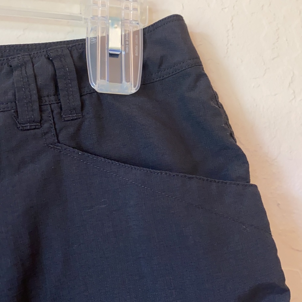 Excellent condition black north face shorts - Picture 5 of 6